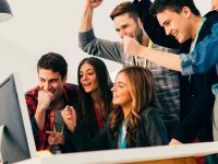 How to Keep Workers Motivated in 9 Easy Ways